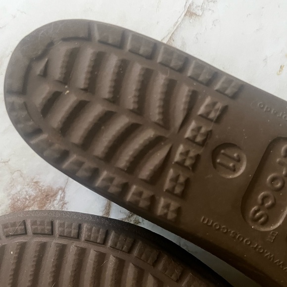 Crocs Dark Brown Flats Size 11 - Picture 5 of 9